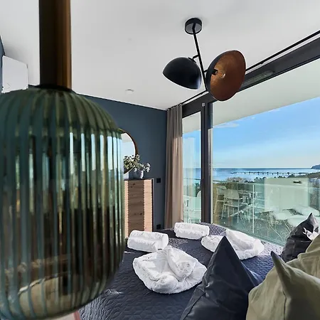 Crest View 777th - & Seaview 米兹多洛杰