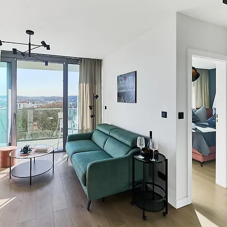 Crest View 777th - & Seaview Apartman *